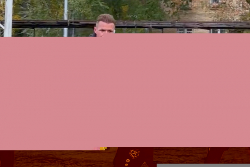 Тарасов нелестно высказался о голом наряде Бузовой — был в шоке