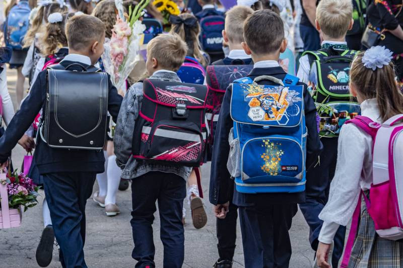 Законность отказа от «поборов» на родительских собраниях в школе: мнение адвоката