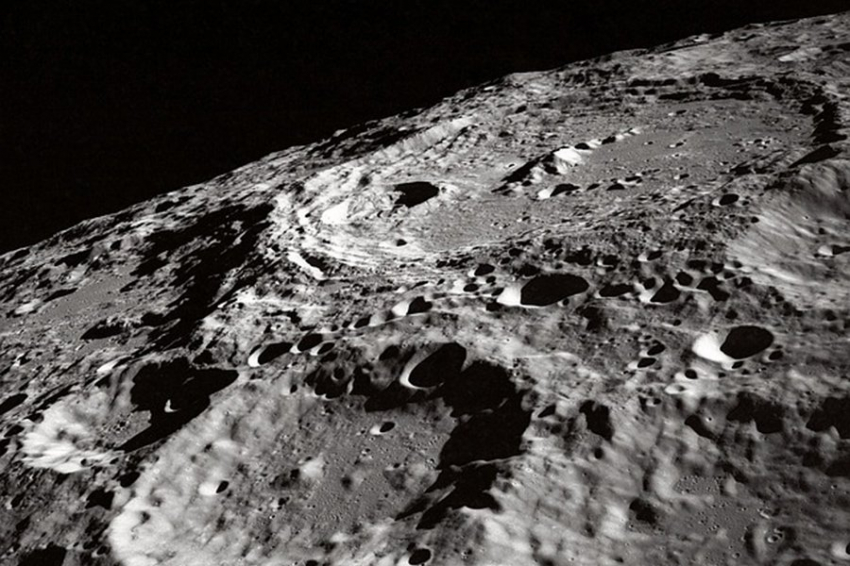 Пятнадцать лет спустя ученые обнаружили место падения астероида на Луну