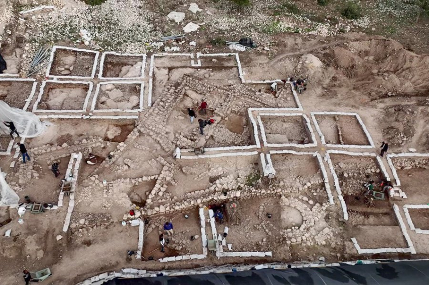 В Израиле обнаружено 5000-летнее поселение и ранний храм