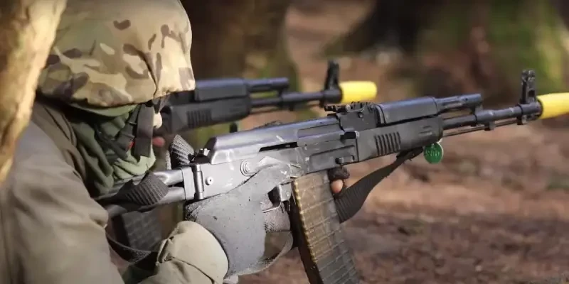 Украинский боевик заявил, что в ВСУ начали приходить 17-летние добровольцы