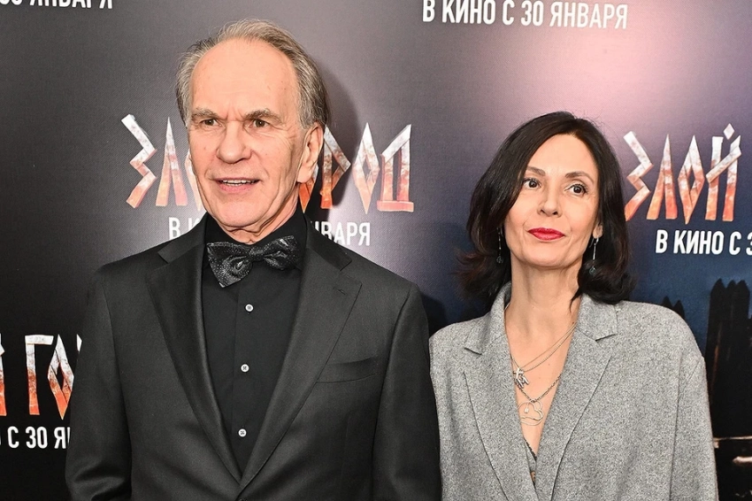 Редкий выход Гуськова с женой и красавица-Алсу с подругой: Светская премьера фильма «Злой город»