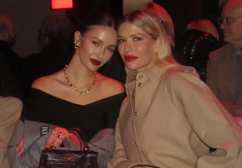 Кристина Романова и Елена Перминова посетили модный показ в Париже