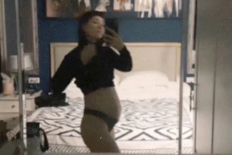 «Я огромная»: Беременная Ида Галич показала фигуру в нижнем белье