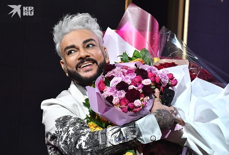 Кто становится заслуженными и народными артистами в России: список звезд, которым присвоены звания