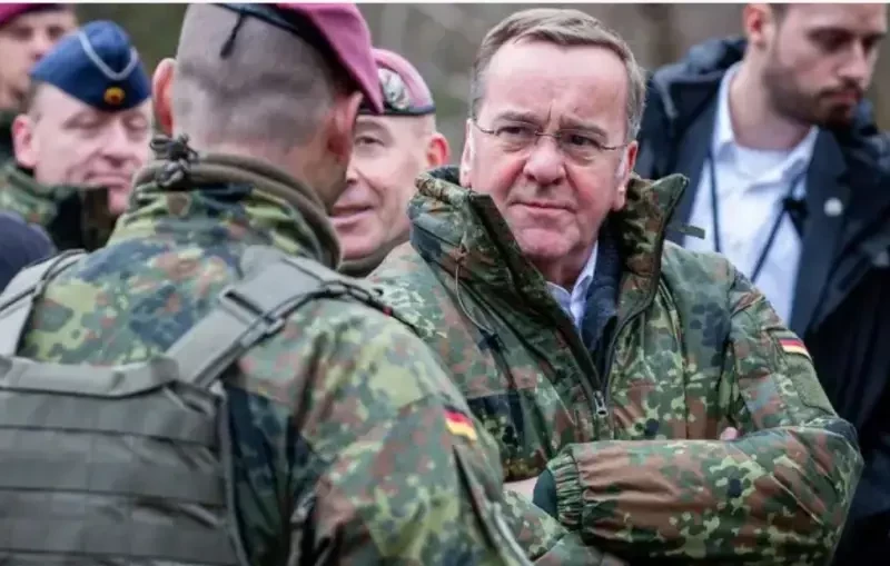 Глава Минобороны Германии призывает восстановить обязательный призыв в армию из-за «российской угрозы»