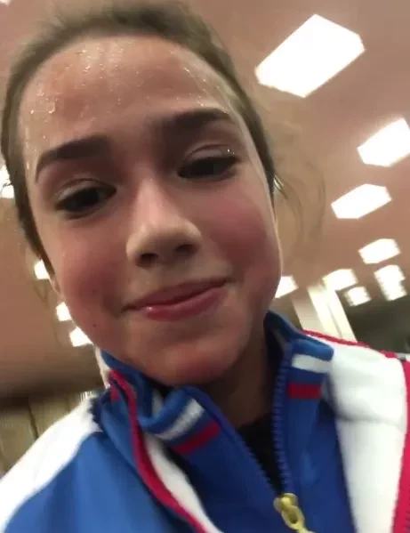 Алина Загитова опубликовала архивные кадры своей подготовки к Олимпиаде