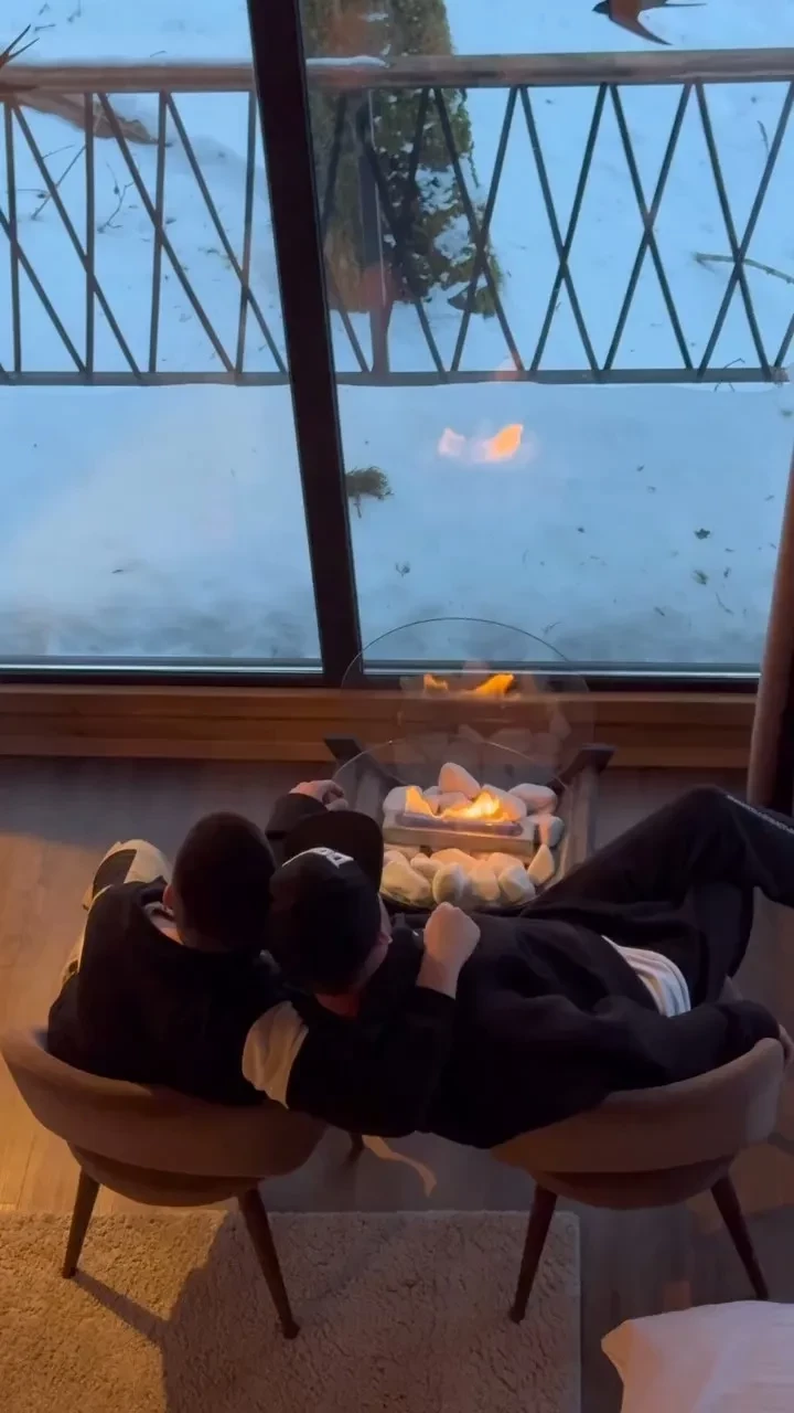 Павел Прилучный опубликовал совместное видео с сыном на фоне конфликта с Агатой Муцениеце