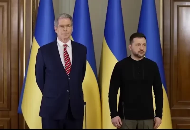 Окружение главы Минфина США Бессента обвинило Зеленского во лжи о «дрожащих руках»