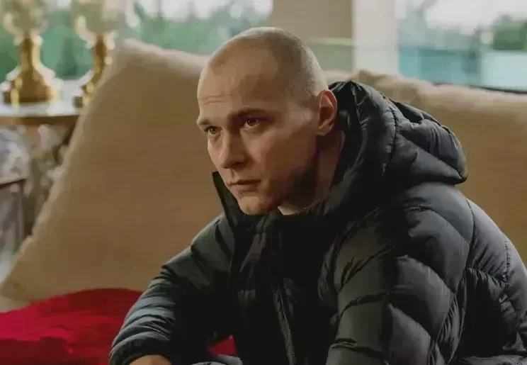 "Отвратительный олигарх, отвратительная жена, подонок-сын и бандит, но гуманный, но русский". Никита Михалков раскритиковал "Анору"