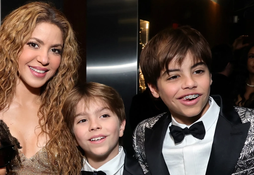 Шакира вышла в свет с сыновьями от Жерара Пике