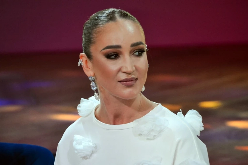 Бузова объяснила, почему до сих пор одинока: «Поняла, что я люблю себя»