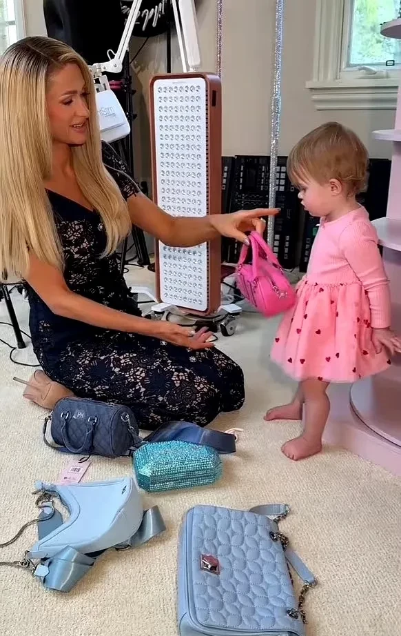 "Некоторые люди просто отвратительные". Пэрис Хилтон ответила на критику того, что она "плохо знакома" со своей дочерью Лондон