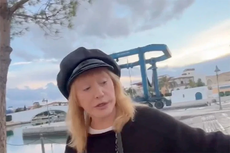 Женщина, которая не поет: Зачем Алла Пугачева готовит к выходу новую песню - и опять о часах