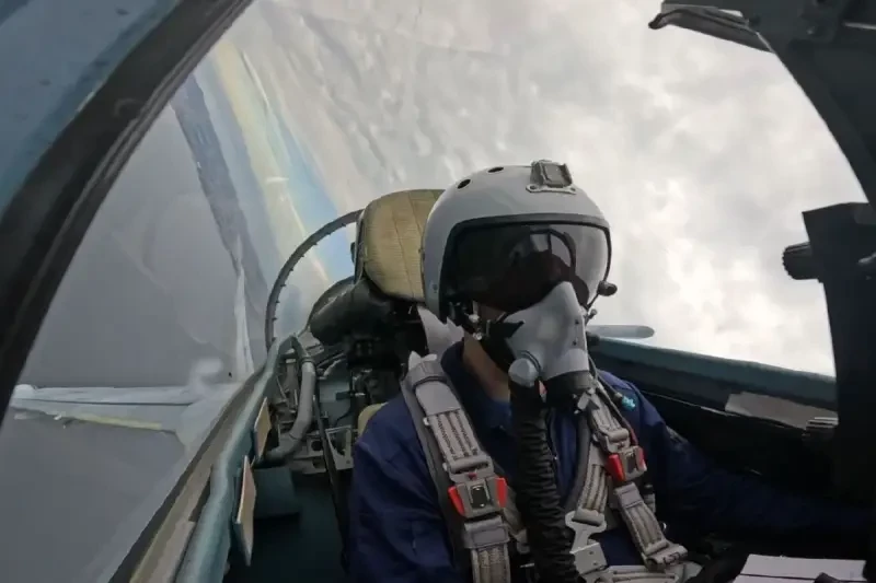 Минобороны: ВС России поразили предприятие ВПК и военный аэродром на Украине