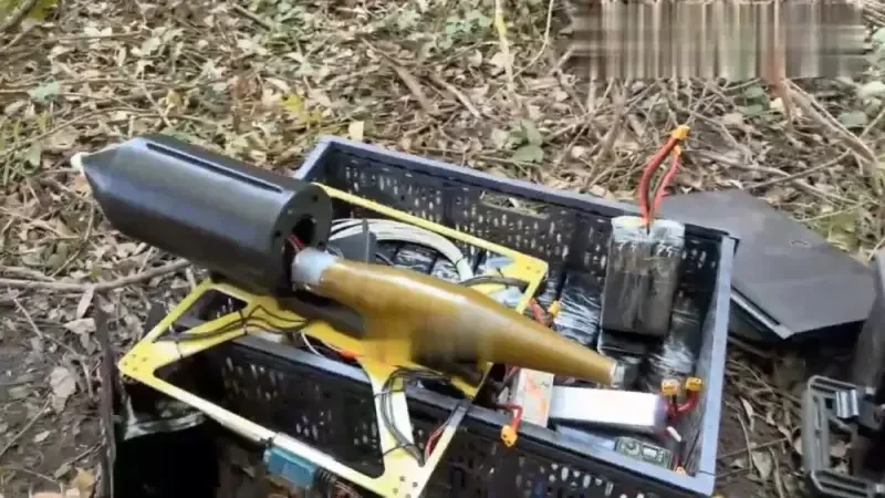 Французское СМИ: бойцы ВСУ боятся неуязвимых для РЭБ оптоволоконных дронов ВС РФ