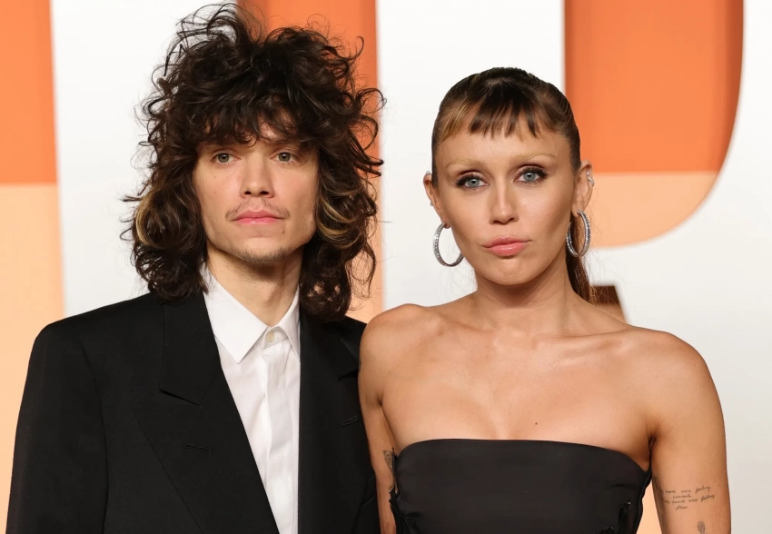 Майли Сайрус вышла в свет со своим бойфрендом Максом Морандо