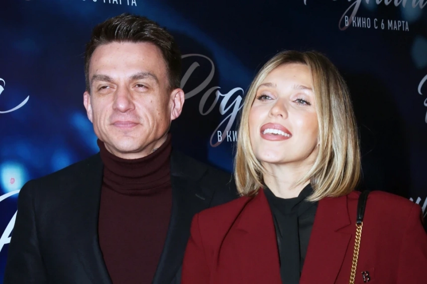 Регина Тодоренко пришла на премьеру фильма «Роднина» без юбки