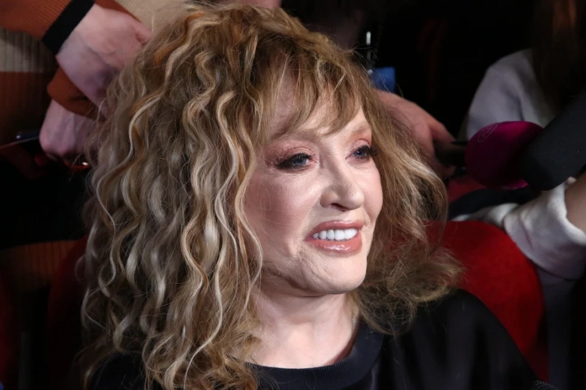 "Рецидивистка Пугачева вышла на тропу расправ": Ксения Собчак высказалась о жизни Примадонны на Кипре