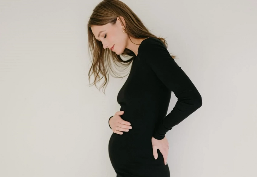 Карли Клосс ждёт третьего ребёнка