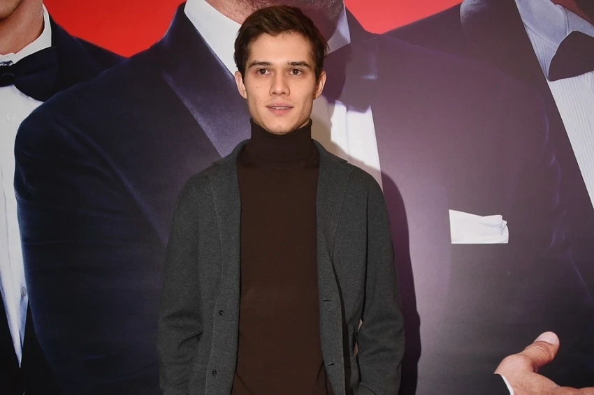 Звезды «Слова пацана» Кемстач и Минекаев стали участниками судебных разбирательств: с актеров требуют миллион рублей