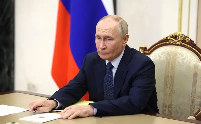 Путин подписал закон, ужесточающий наказание за дискредитацию российской армии и призывы к введению санкций против России