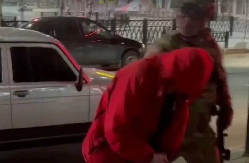 Готовивших теракт в отношении военнослужащего ВС РФ украинских агентов задержали в Ханты-Мансийске