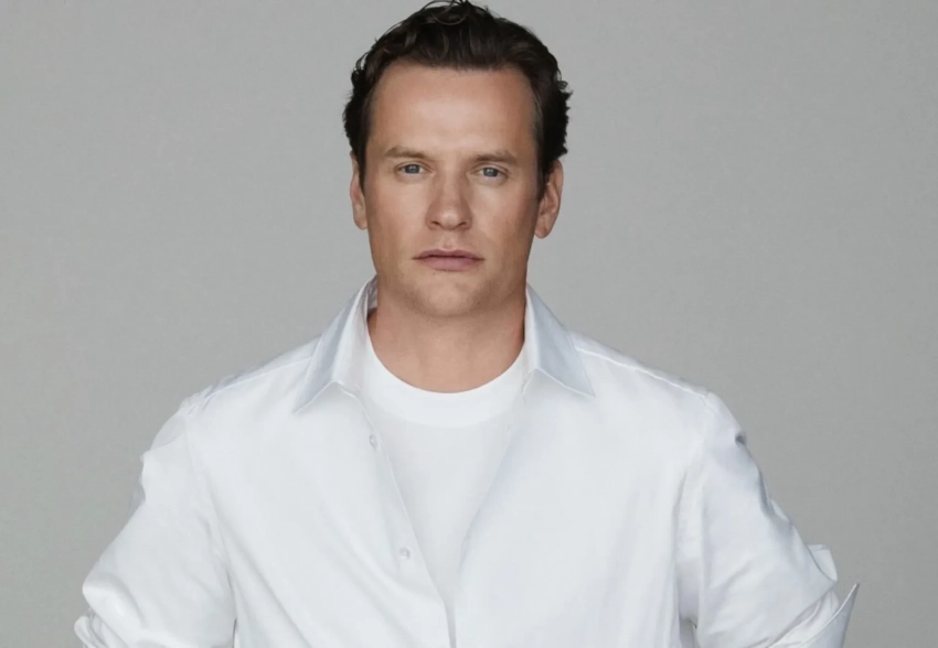 Иван Хохлов перевозит офис 12 Storeez из центра Москвы в Сколково