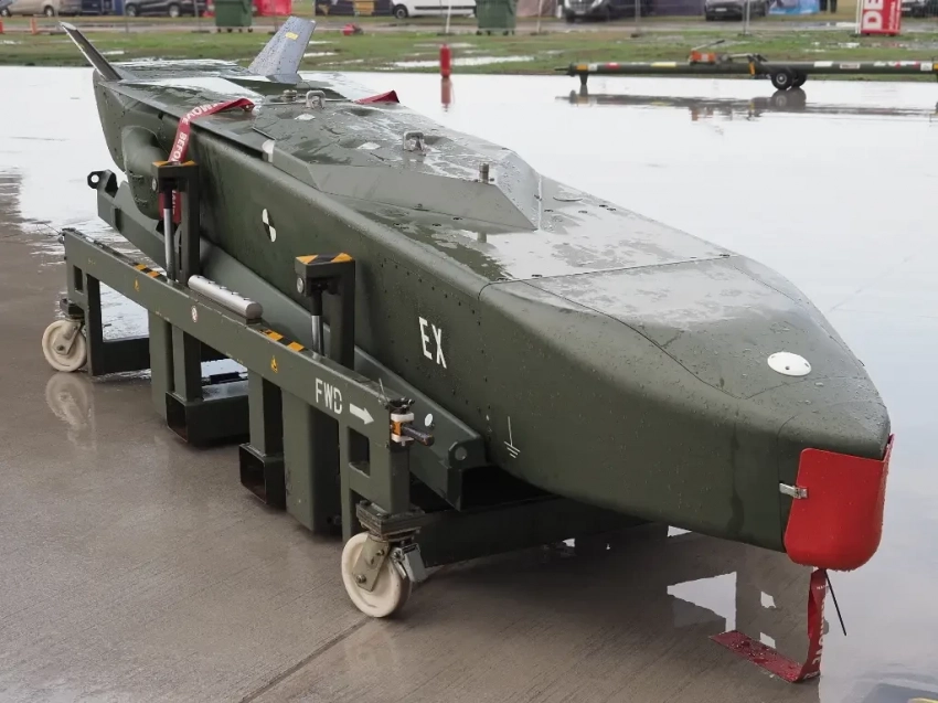 Без пяти минут канцлер Германии: Украина должна перестать находиться исключительно в оборонительной позиции