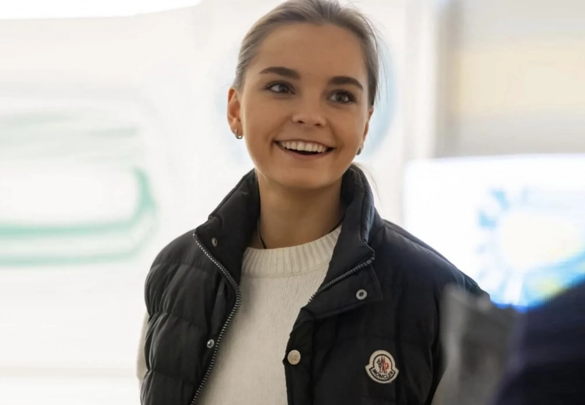 Арина Аверина спровоцировала слухи о романе с женатым актёром Артуром Сопельником