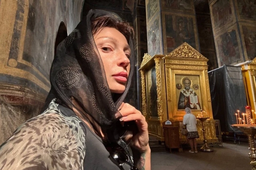 Транспортная компания пытается отсудить 300 тысяч рублей у Насти Ивлеевой