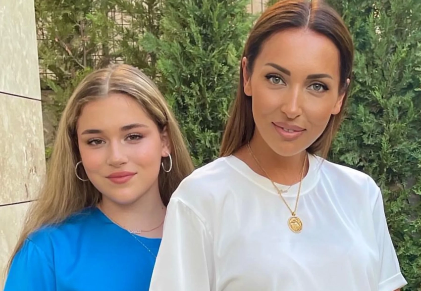 Алсу поздравила младшую дочь Микеллу с 17-летием