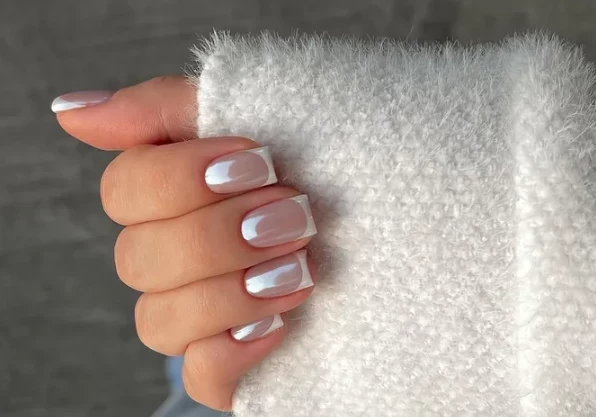 Что такое айс-френч: модная версия французского маникюра
