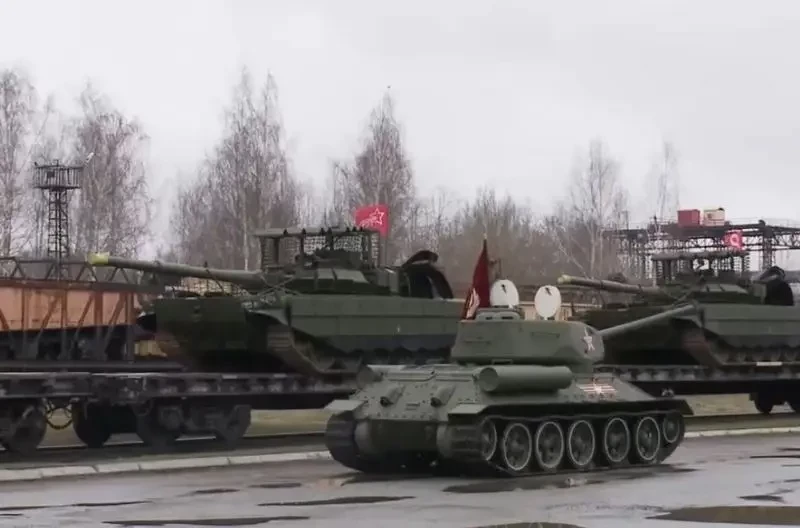 «К дню Великой Победы»: Новые партии танков Т-90М «Прорыв» и Т-72Б3М отправлены военным в зоне СВО
