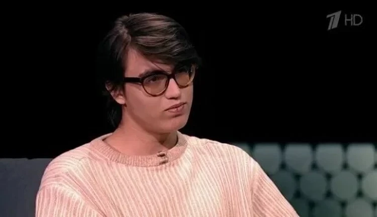 Сценаристка сериала "Аутсорс" Анна Козлова не прилетела хоронить 19-летнего сына: уехала из России