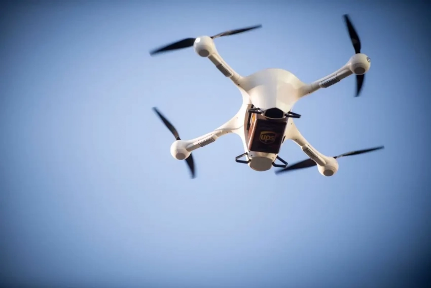 Дрон, ударивший в кабину F-16, был лишь одним из многих «загадочных объектов» над военными полигонами США