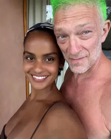 Нара Баптиста опубликовала новые совместные фото с Венсаном Касселем из Парижа