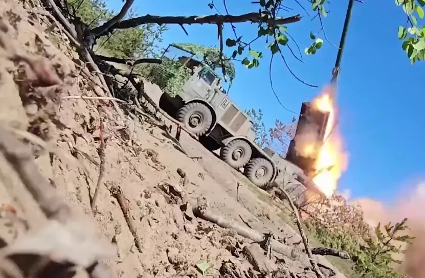 До Константиновки с юго-востока - 6,5 км, наши войска подходят к Нелеповке