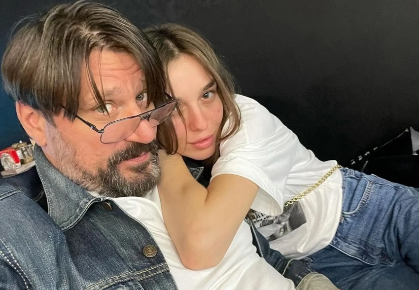 Жена Виктора Логинова, которая на 24 года моложе него, ждёт ребёнка