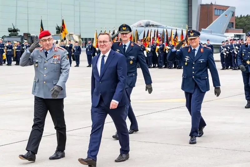 «Не стройте иллюзий - это будет долго»: Писториус заявил, что обещанные системы ПВО Patriot Киев получит через «много месяцев»