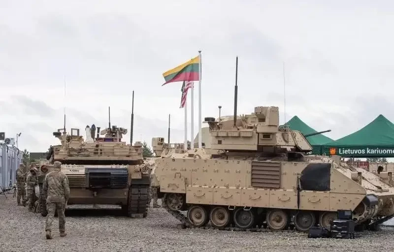 «Инфраструктура готова»: Литва заявила о планах разместить на своей территории дополнительный военный контингент США и НАТО
