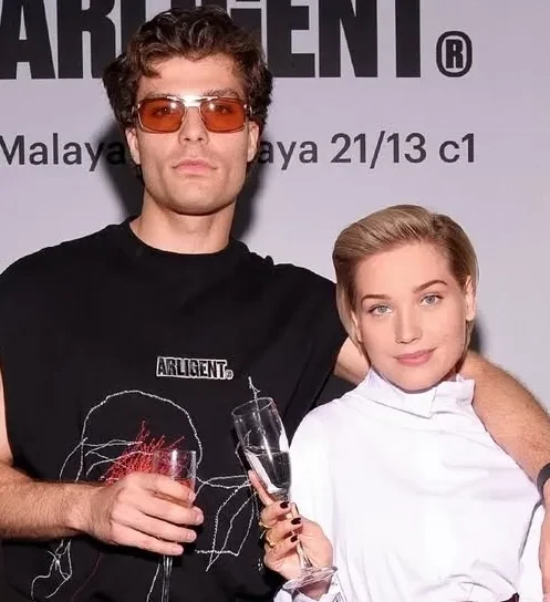 Кристина Асмус вышла в свет с предполагаемым бойфрендом