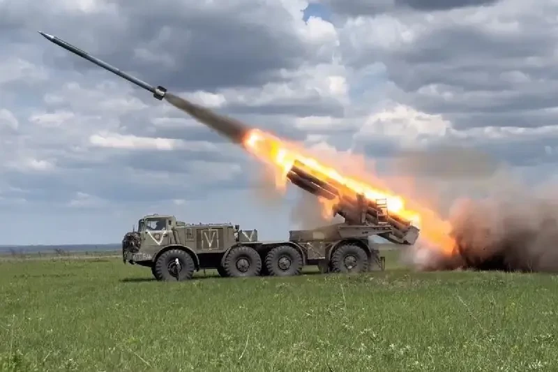 «Давление на оборону колоссальное, штурм начался»: Украинские военные подтвердили выход штурмовых групп ВС РФ на окраины Мирнограда