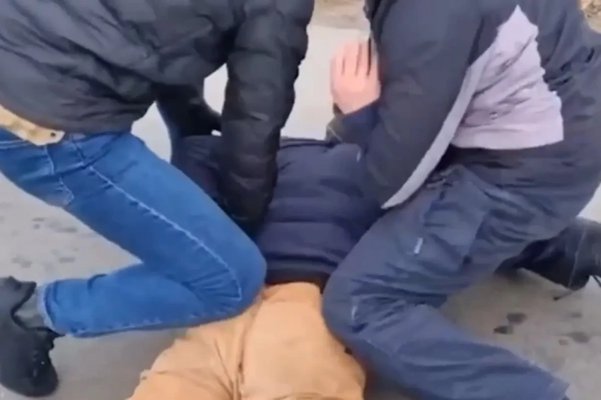 Сразу в нескольких регионах РФ задержаны граждане, призывавшие к убийствам военнослужащих – видео