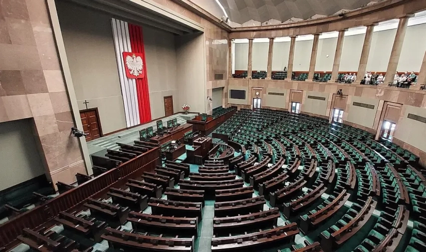 В польском Сейме бандеровское приветствие вызвало перепалку