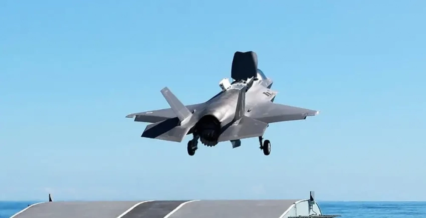 Второй истребитель F-35B с авианосца Prince of Wales совершил аварийную посадку