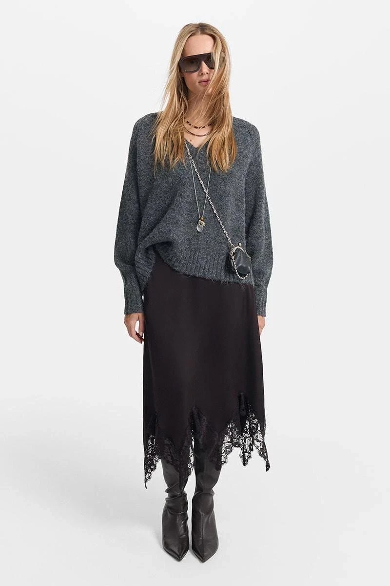 Как носить осенью атласную юбку, хит лета 2025 года, какую выбрать