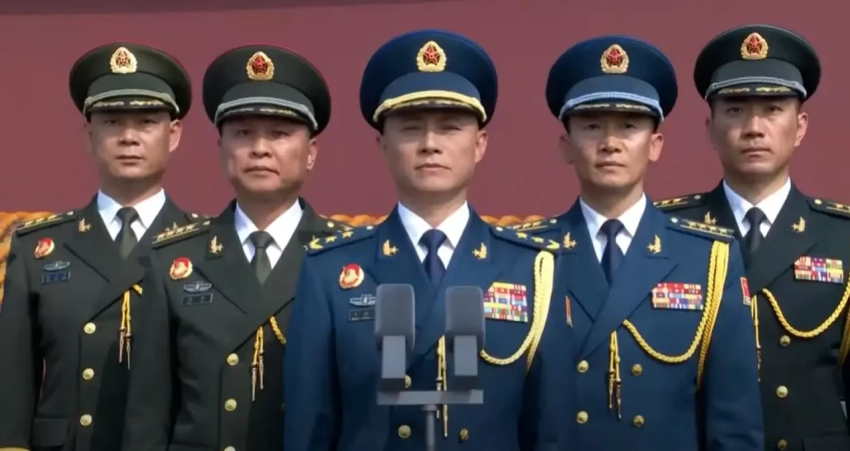 Стали известны слова «кричалки» китайских военных во время парада