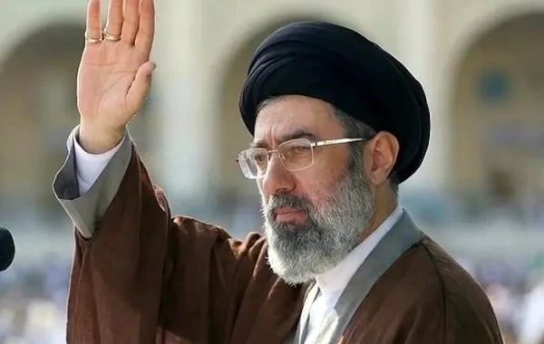 На Западе заявили, что новый верховный лидер Ирана потерял ногу и впал в кому после авиаудара по Тегерану