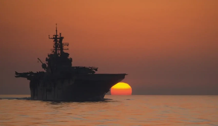Военное сопровождение танкеров не восстановит судоходство в Ормузском проливе
